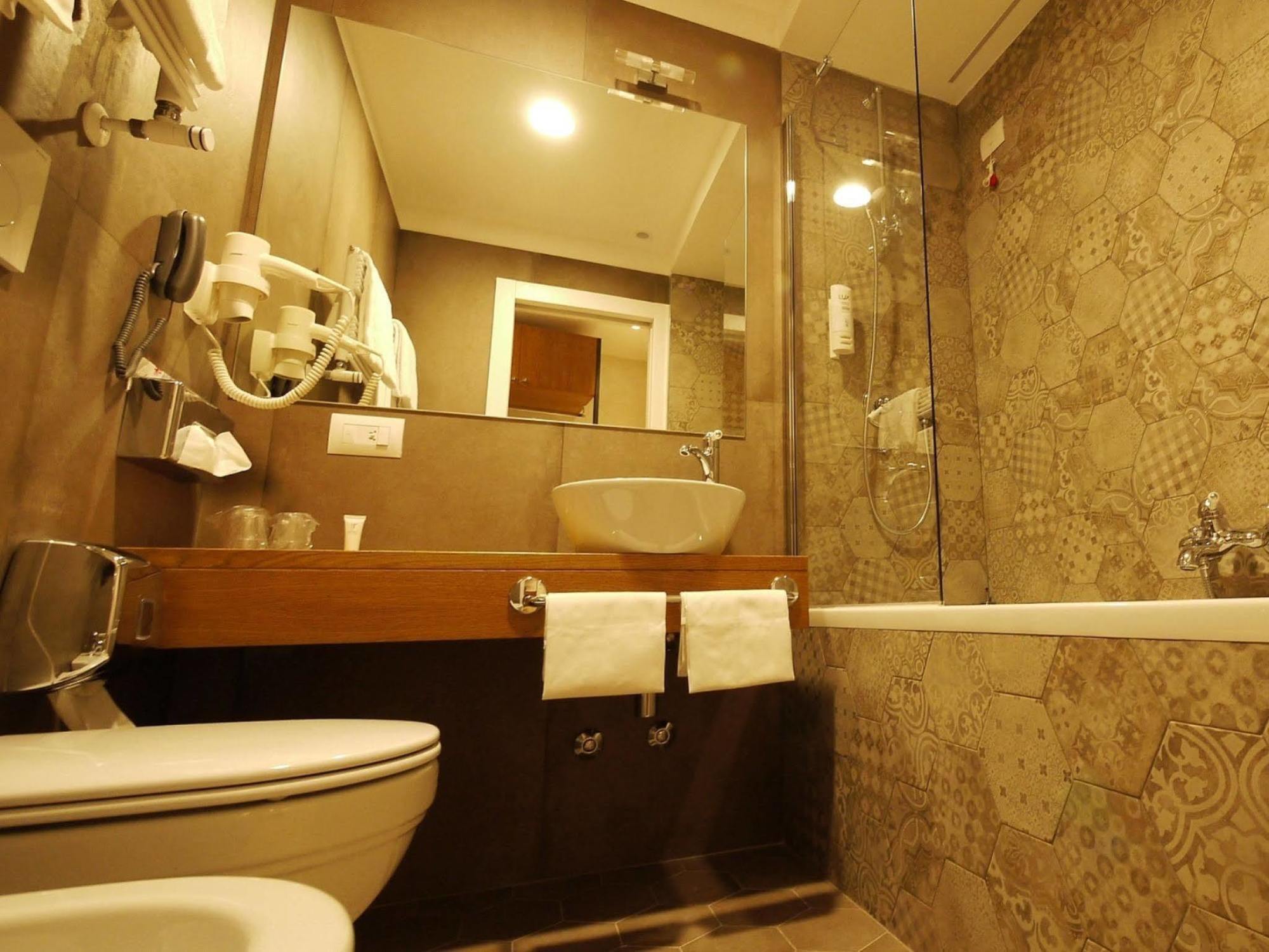 Elite Hotel