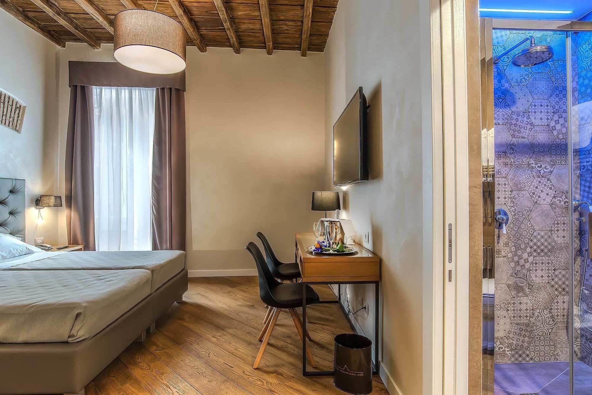 Elite Hotel 3*